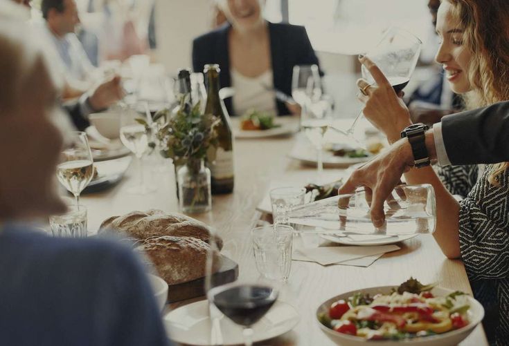 ¿Cambiar la cena de Navidad por un desayuno laboral es modificación sustancial?